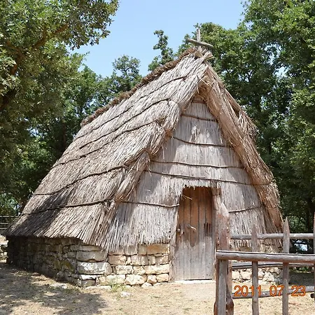 Azienda Agricola Traina Farm stay